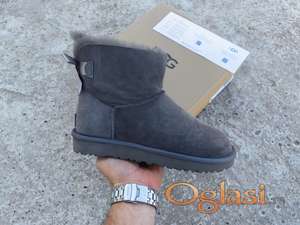 UGG Classic Mini